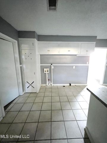 460 W Northside Drive, Jackson, MS 39206