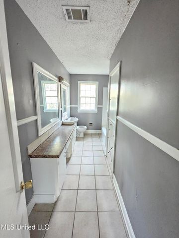 460 W Northside Drive, Jackson, MS 39206