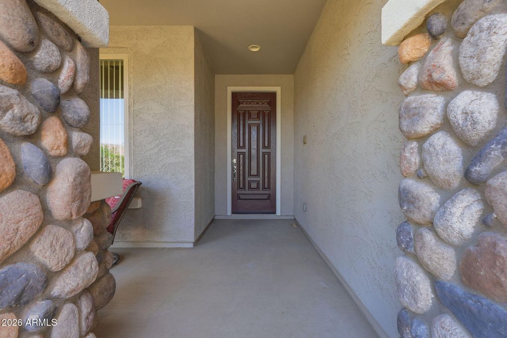 253 W SADDLEBAG Lane, San Tan Valley, AZ 85143 — photo 2