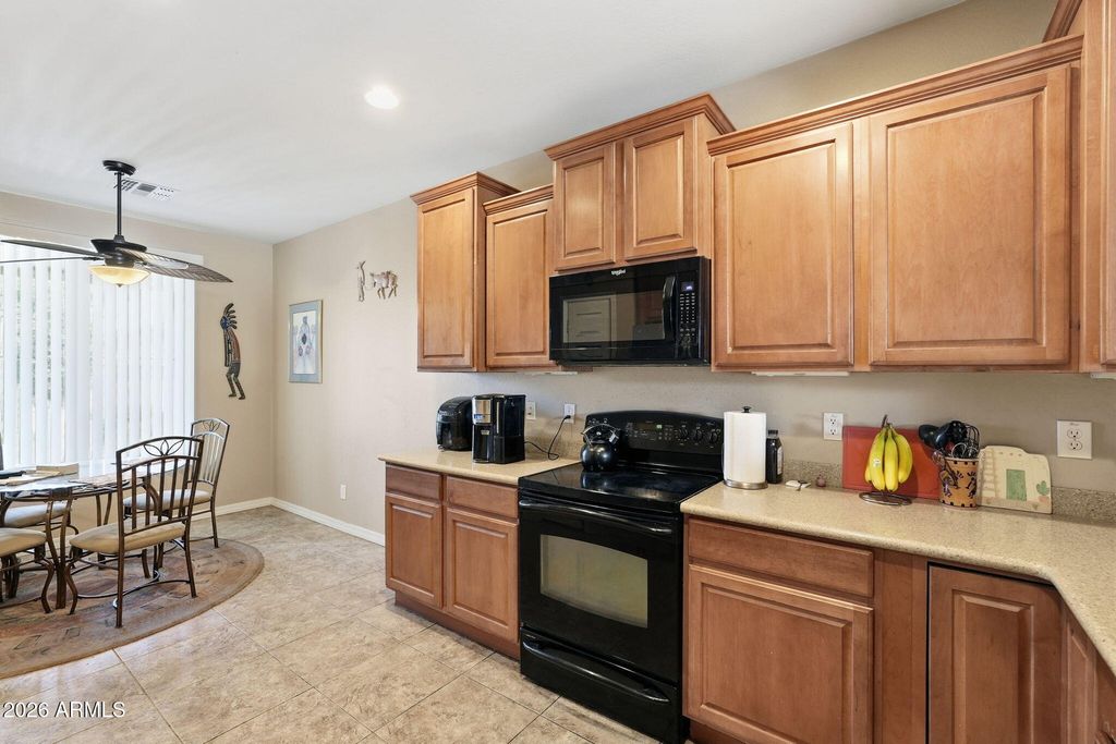 253 W SADDLEBAG Lane, San Tan Valley, AZ 85143 — photo 5