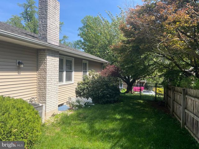 410 FRIEDENSBURG RD, Reading, PA 19606