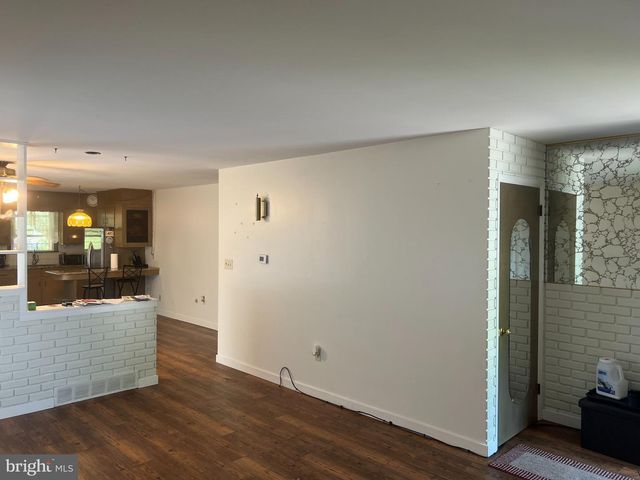 410 FRIEDENSBURG RD, Reading, PA 19606