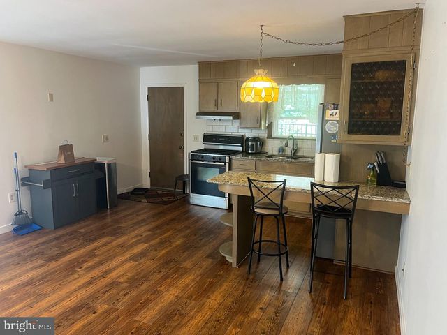 410 FRIEDENSBURG RD, Reading, PA 19606