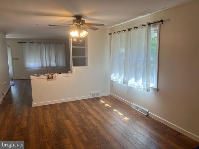 410 FRIEDENSBURG RD, Reading, PA 19606