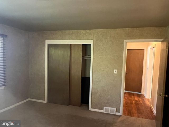 410 FRIEDENSBURG RD, Reading, PA 19606