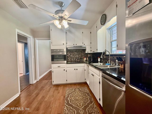 5530 HYDE GROVE Avenue, Jacksonville, FL 32210