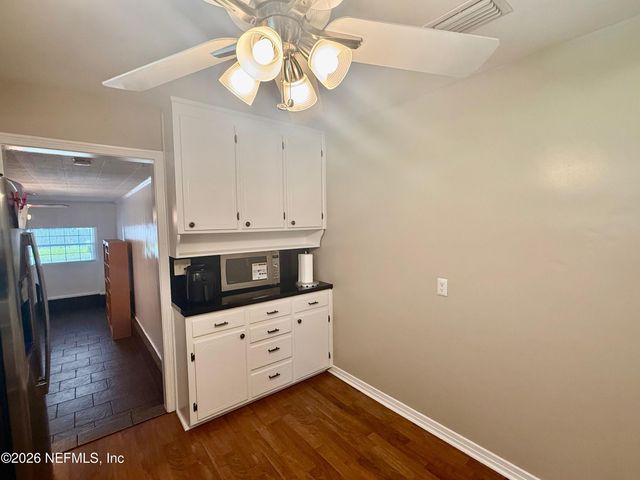 5530 HYDE GROVE Avenue, Jacksonville, FL 32210