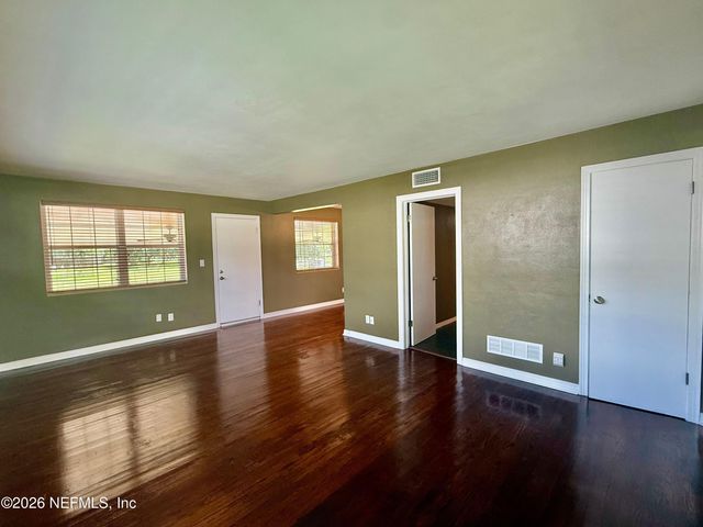 5530 HYDE GROVE Avenue, Jacksonville, FL 32210