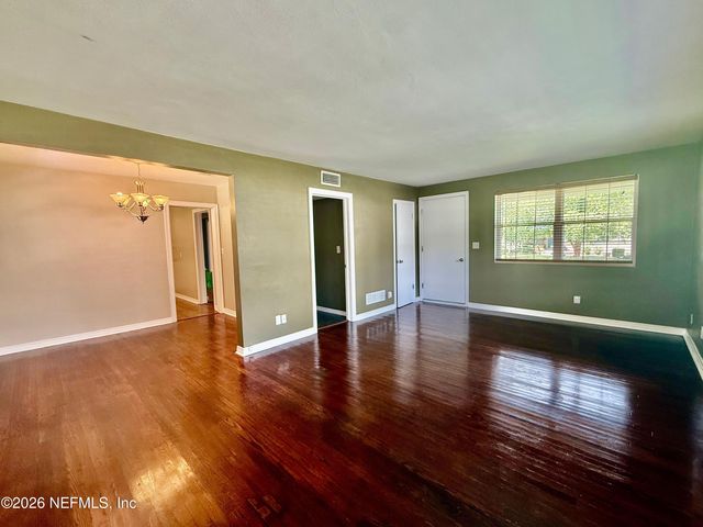 5530 HYDE GROVE Avenue, Jacksonville, FL 32210