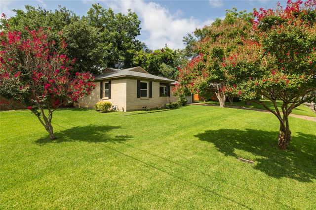 1318 Brookhurst Street, Irving, TX 75061
