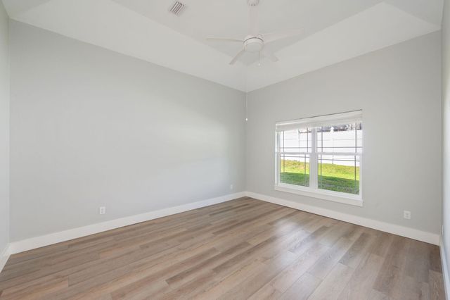 401 Hideaway Lane, Niceville, FL 32578