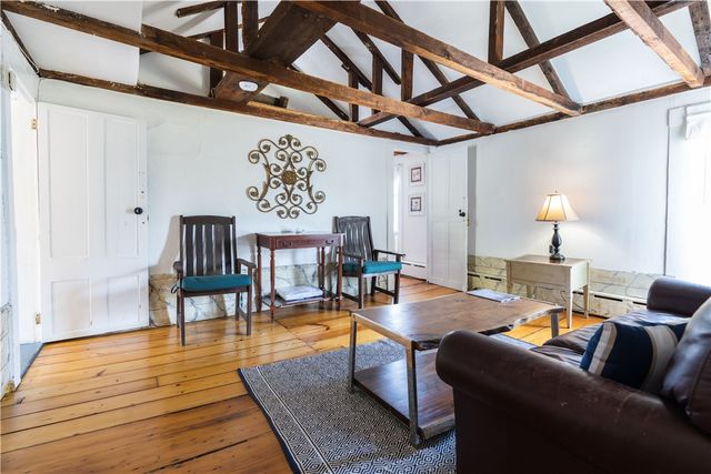 7 Boss Court, Newport, RI 02840