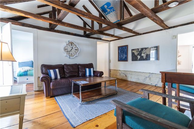 7 Boss Court, Newport, RI 02840