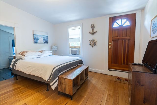 7 Boss Court, Newport, RI 02840
