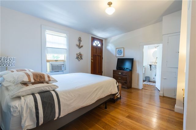 7 Boss Court, Newport, RI 02840