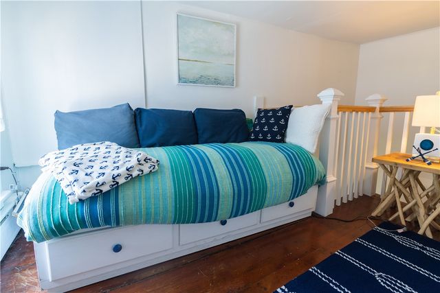 7 Boss Court, Newport, RI 02840