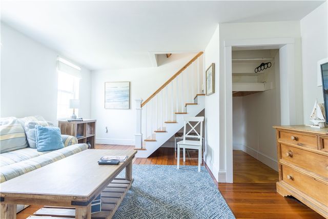 7 Boss Court, Newport, RI 02840
