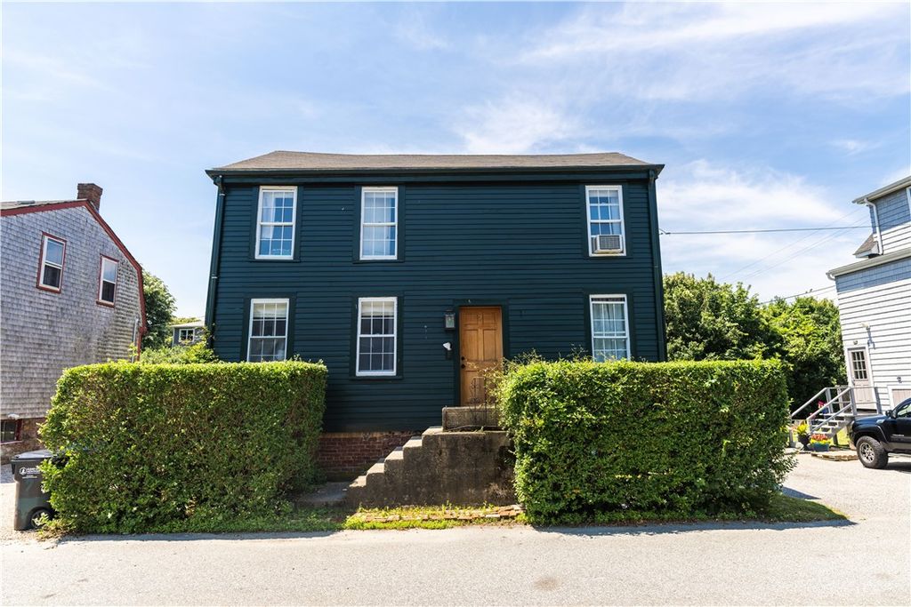 7 Boss Court, Newport, RI 02840