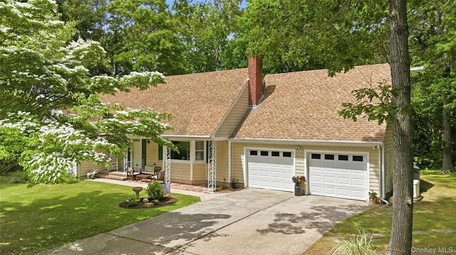 230 Booth Road, Southold, NY 11971