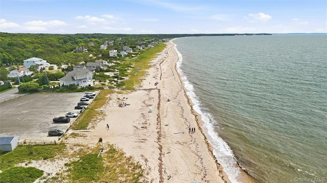 230 Booth Road, Southold, NY 11971