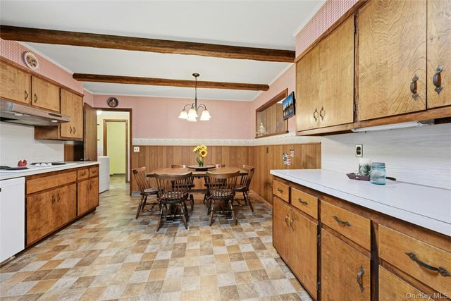 230 Booth Road, Southold, NY 11971