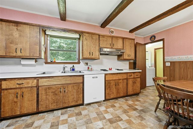 230 Booth Road, Southold, NY 11971