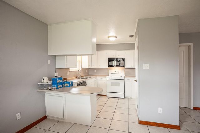 2209 Patricia Lane, Port Neches, TX 77651