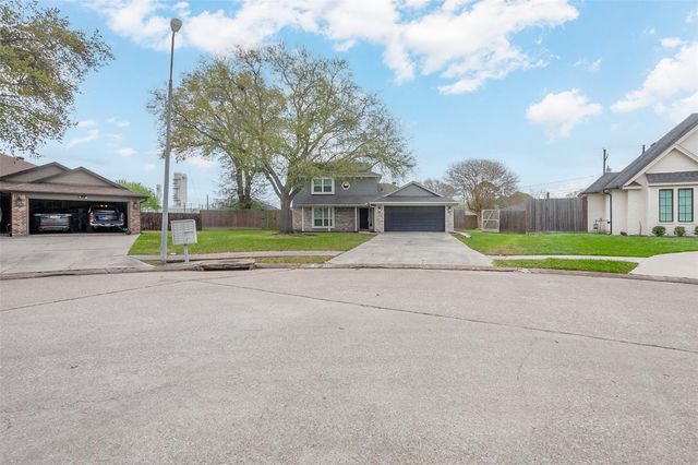 2209 Patricia Lane, Port Neches, TX 77651