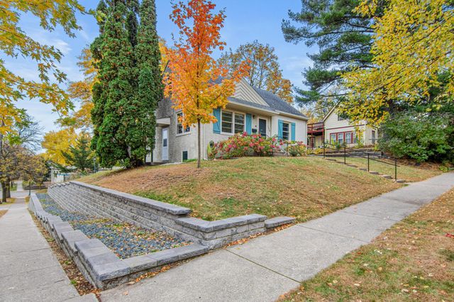 1224 Sargent Avenue, Saint Paul, MN 55105