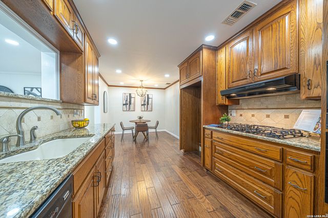 723 Glamis, San Antonio, TX 78223