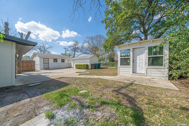 723 Glamis, San Antonio, TX 78223