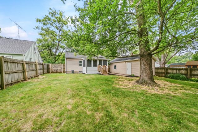 2928 Lorraine Avenue, Kalamazoo City, MI 49008