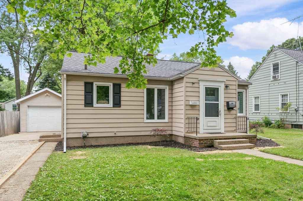 2928 Lorraine Avenue, Kalamazoo City, MI 49008