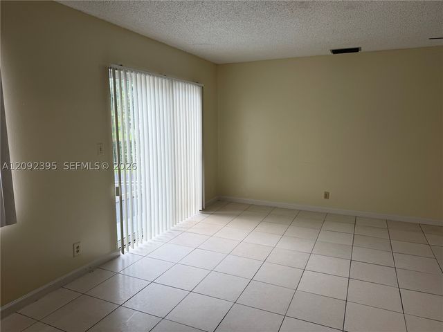 7800 NW 44th Ct 1-3, Coral Springs, FL 33065