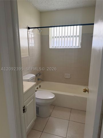 7800 NW 44th Ct 1-3, Coral Springs, FL 33065