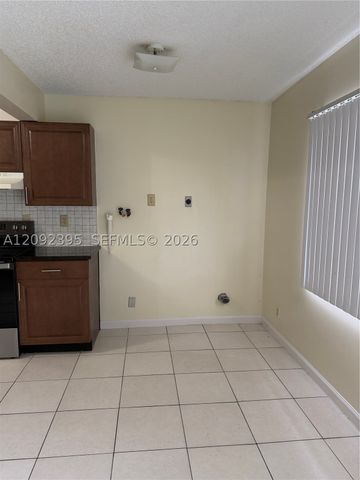 7800 NW 44th Ct 1-3, Coral Springs, FL 33065