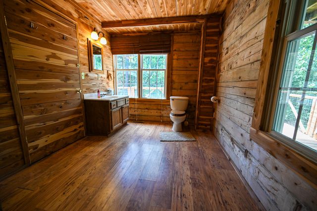 23736 Cedar Haven Circle, Pittsburg, MO 65724
