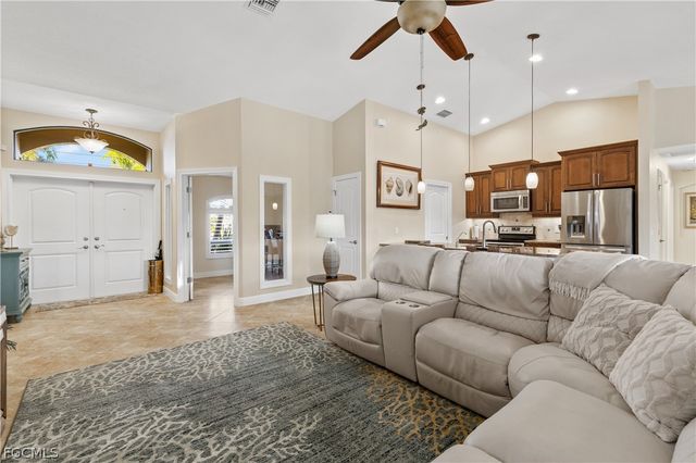 2818 SW 39th ST, Cape Coral, FL 33914