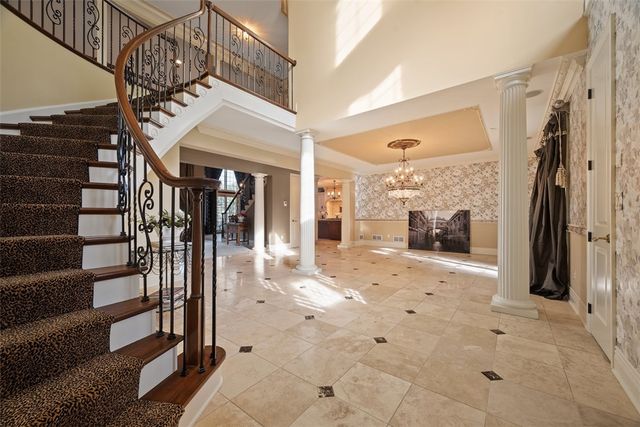 107 Mirage Dr, Cranberry Twp, PA 16066