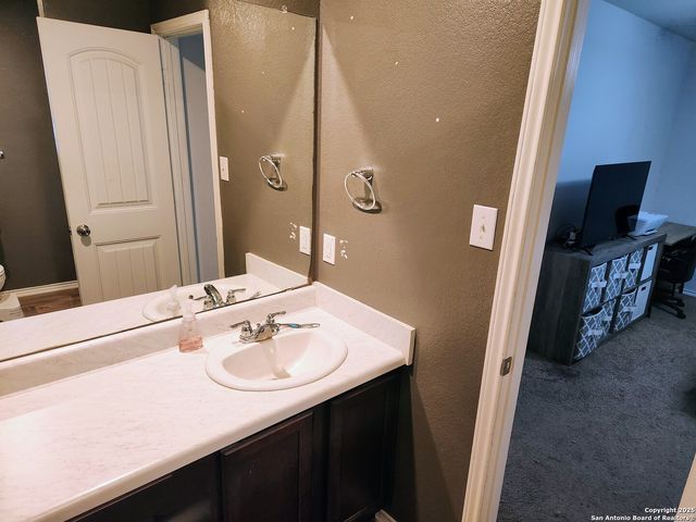 6420 Legato Curve, San Antonio, TX 78252