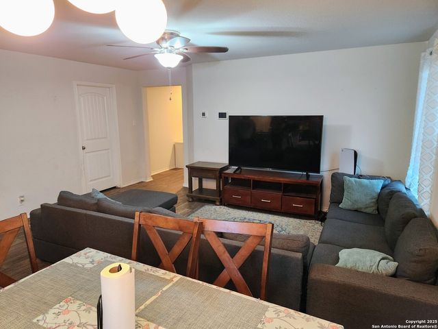 6420 Legato Curve, San Antonio, TX 78252