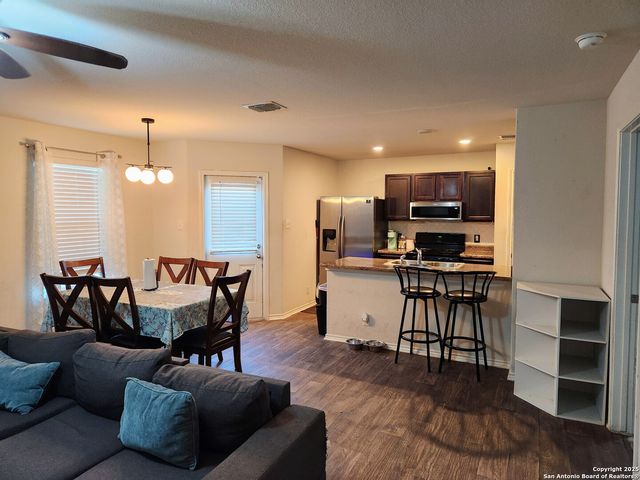 6420 Legato Curve, San Antonio, TX 78252