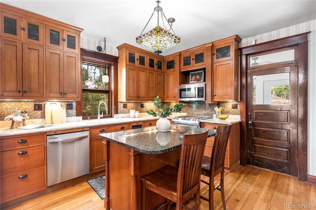 2716 N Vine Street, Denver, CO 80205