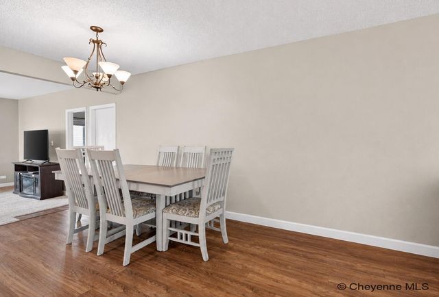 5210 WINDMILL RD, Cheyenne, WY 82009