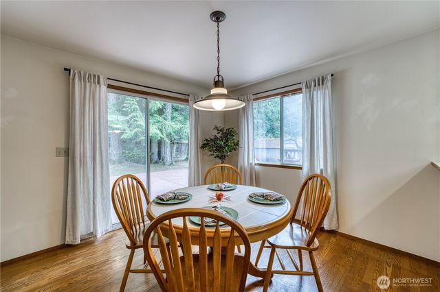 4860 NW Hosman Circle, Silverdale, WA 98383
