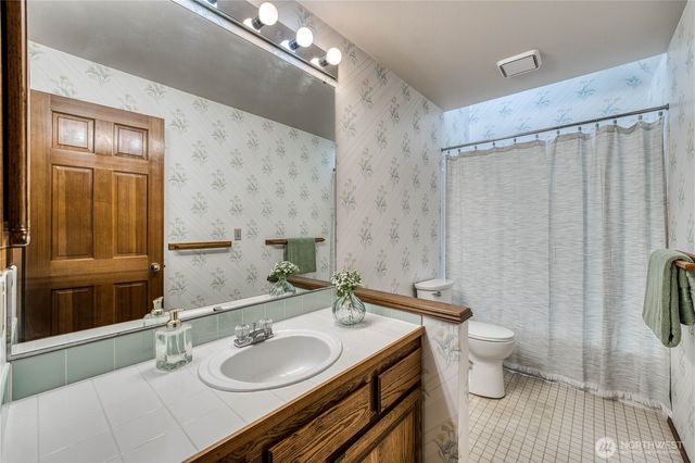 4860 NW Hosman Circle, Silverdale, WA 98383