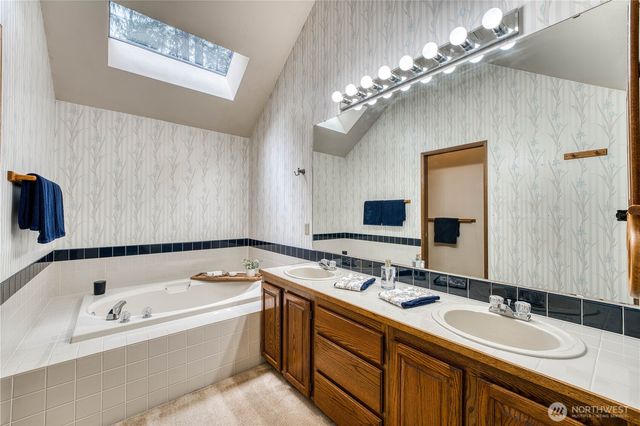 4860 NW Hosman Circle, Silverdale, WA 98383