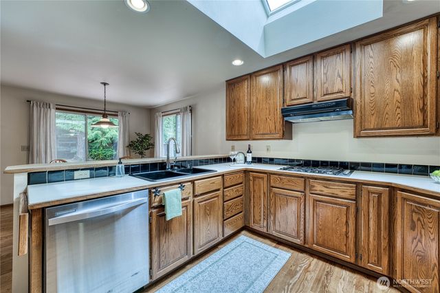 4860 NW Hosman Circle, Silverdale, WA 98383