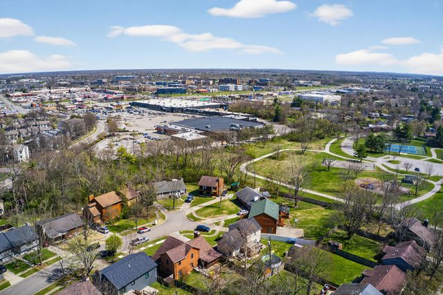 424 Woodcrest Place, Lexington, KY 40517