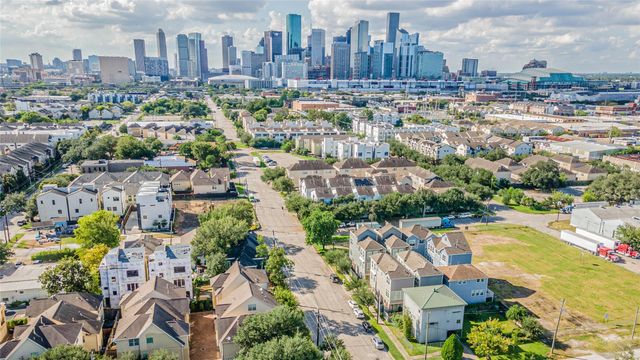 3009 Bell Street B, Houston, TX 77003